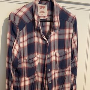 Two xxl flannels